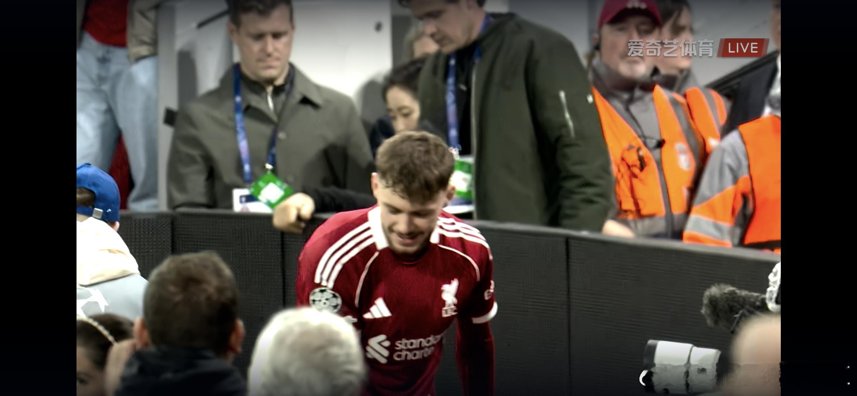 本场最佳，我们的右后卫 ​​​