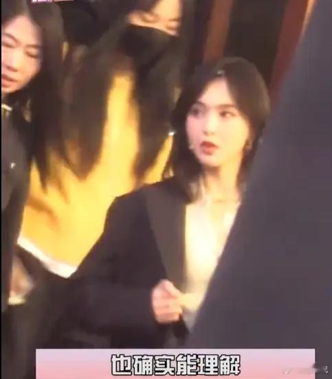 一句“很装”的背后，是唐嫣3年的兢兢业业和努力，明明这么敬业，待人处事又讲究礼节