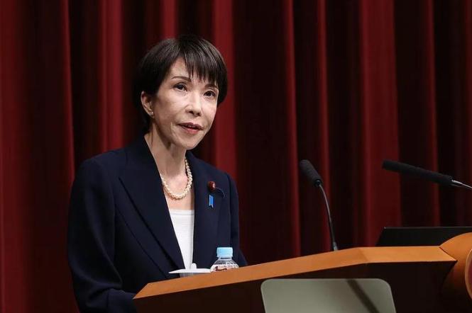 特朗普急寻“挡箭牌”，高市早苗的“一石二鸟”算计，霍尔木兹海峡的紧张局势愈演愈烈