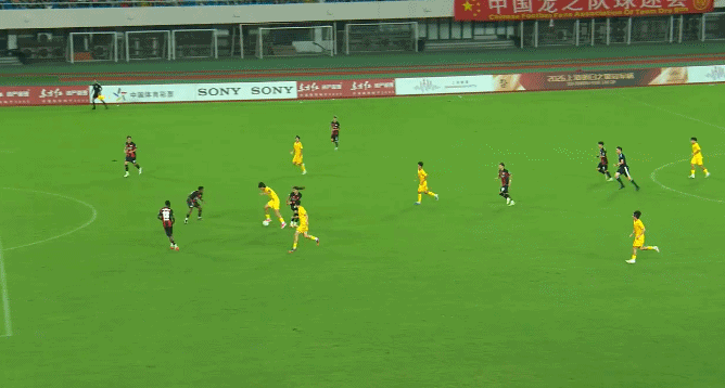 赵松源这脚打的真是漂亮。U17 国少最终在源深体育场 2比1逆转战胜勒沃库森U1