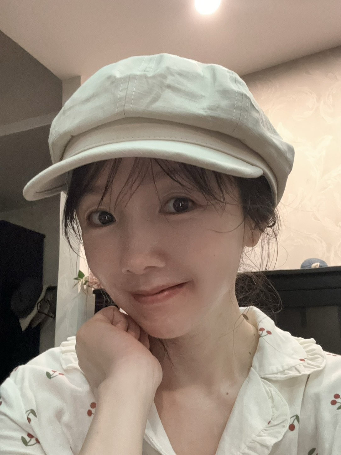 新入了个帽子。今年奥运，有没发现，现场服务人员都戴亚麻色的鸭舌帽？ #今日穿搭(