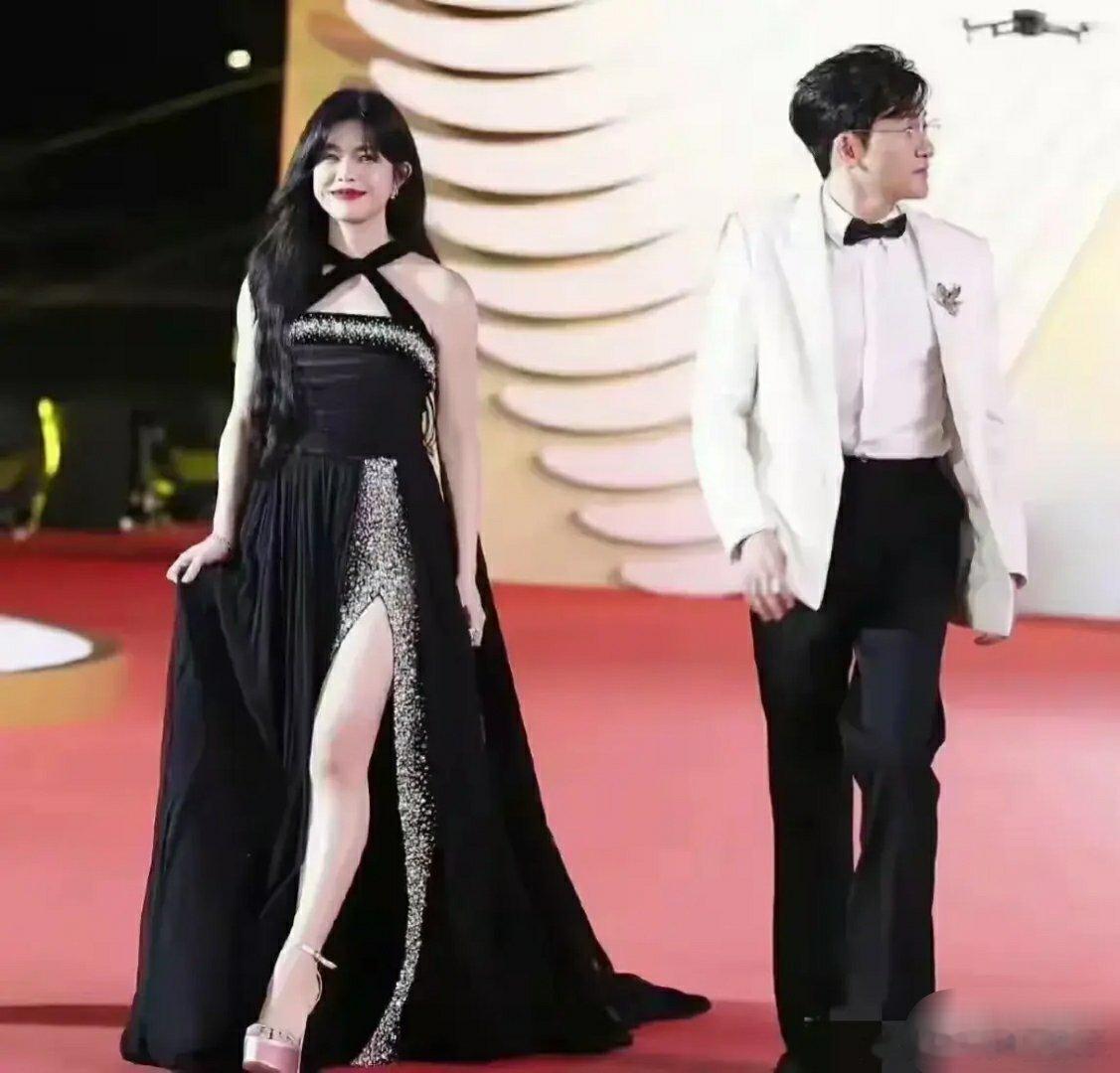 人不胖，衣服显的！这句话原来不是开玩笑的 ​​​