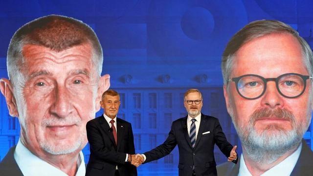 乌克兰前线的炮声还没停，布拉格的政坛却先炸了锅。

就在 2025 年 10 月