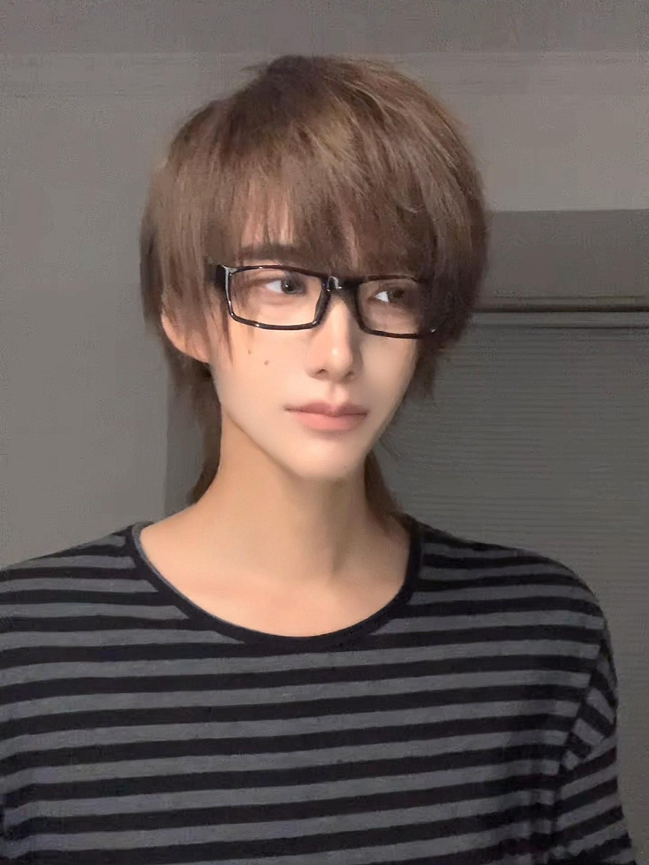 ( ˊ•̥▵•)੭₎₎ 