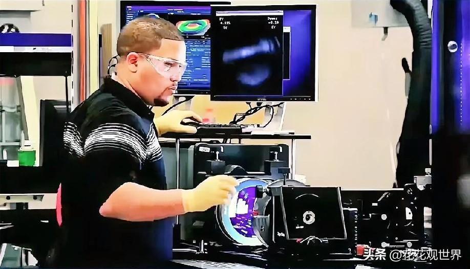 12月21日下午的最新消息，速报，全都不容错过，第一条：美国采购72颗导弹预警卫