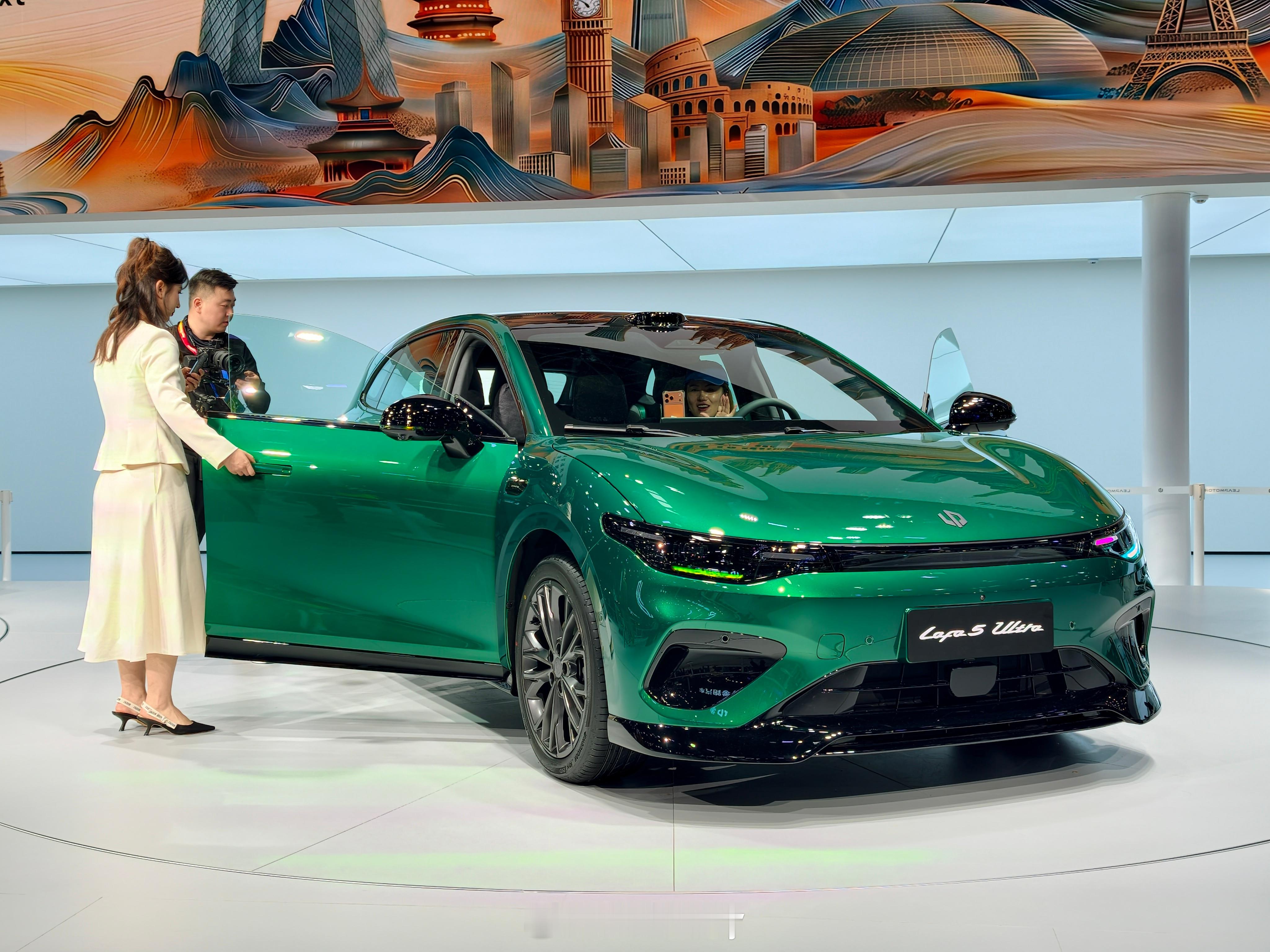 零跑Lafa5 Ultra上市，好而不贵！是核心，满足极致玩家，又可以悦己，买车