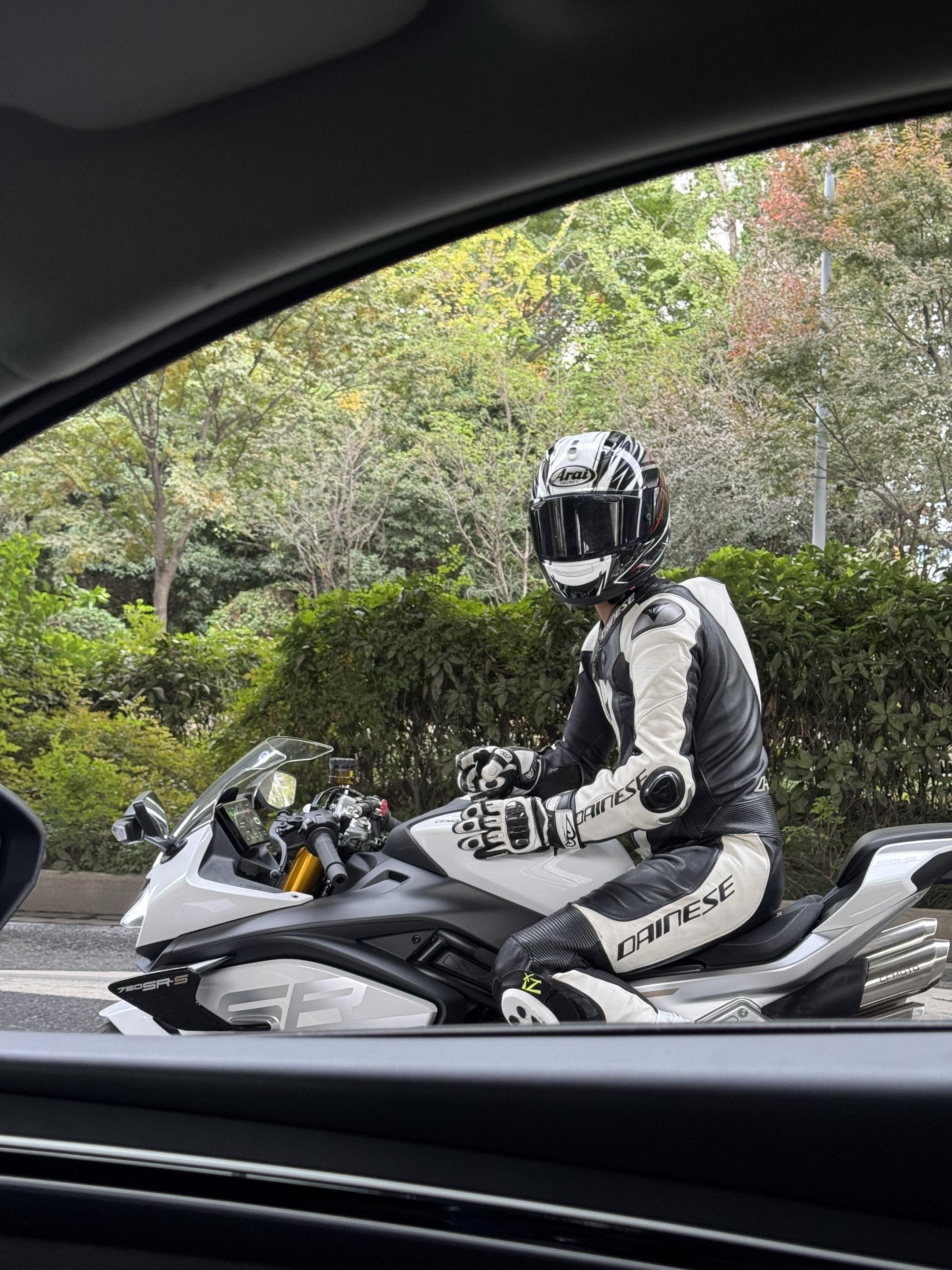 爱情不是白手买卖