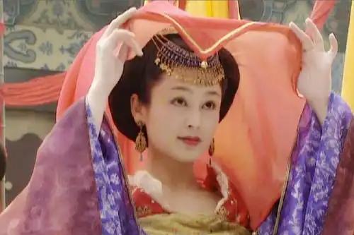 一个女人，先后参与四次改变大唐走向的政变。她帮侄儿铲除韦后，亲手把他推上太子之位