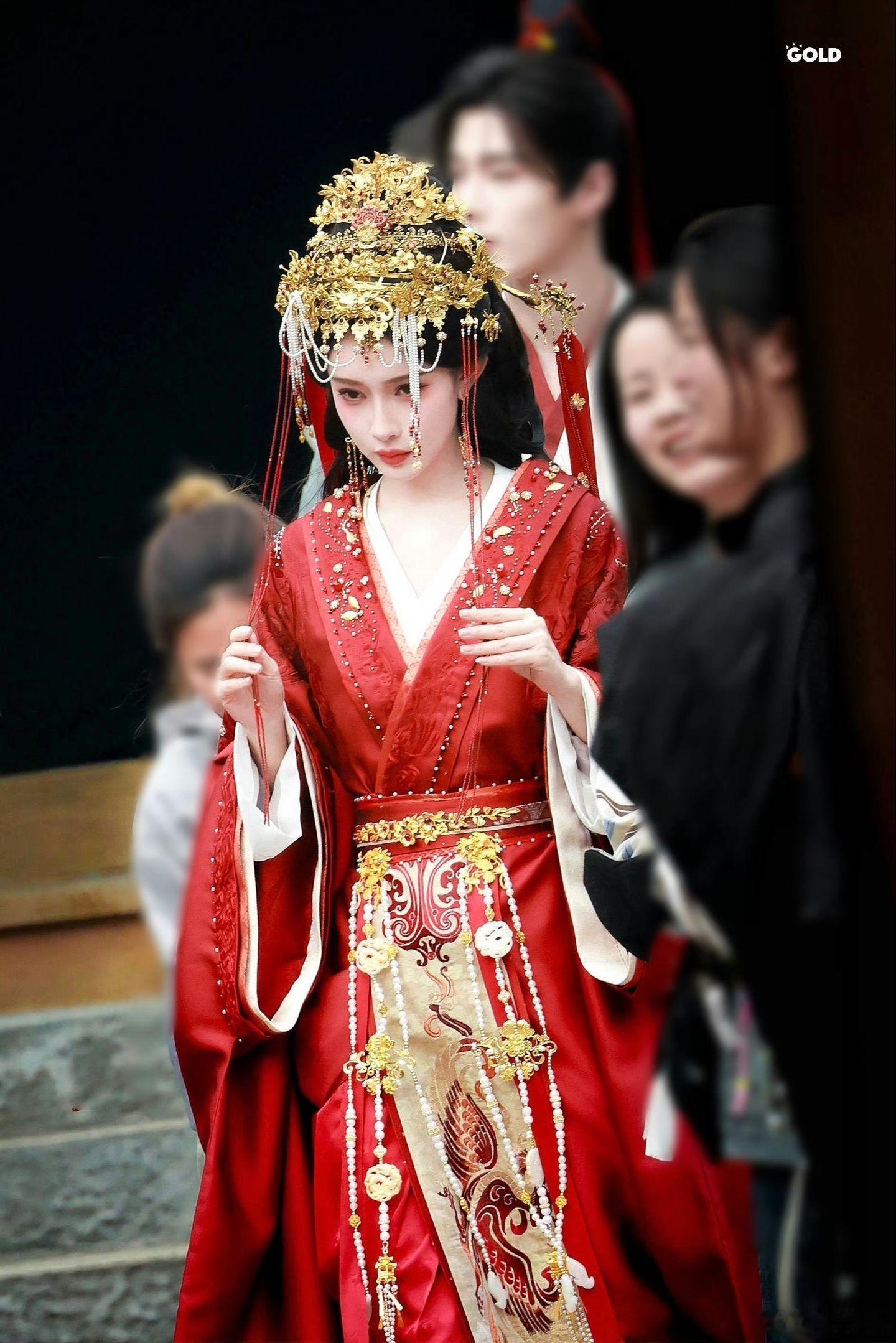 孟子义的剧宣方式是真直给天哪孟姐简直就是剧宣界财神。连续五天不间断放送福利，红包