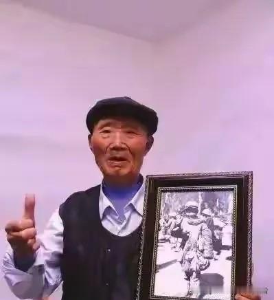 一张在档案馆封藏了66年的战地照片，2010年随着《国家记忆》一书出版传回国内，