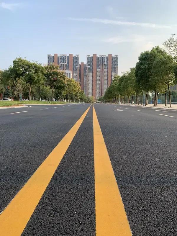 没存款没工作
就靠薅羊毛赚点生活费

心里很慌，
快到年底了，
要花钱的日子就要