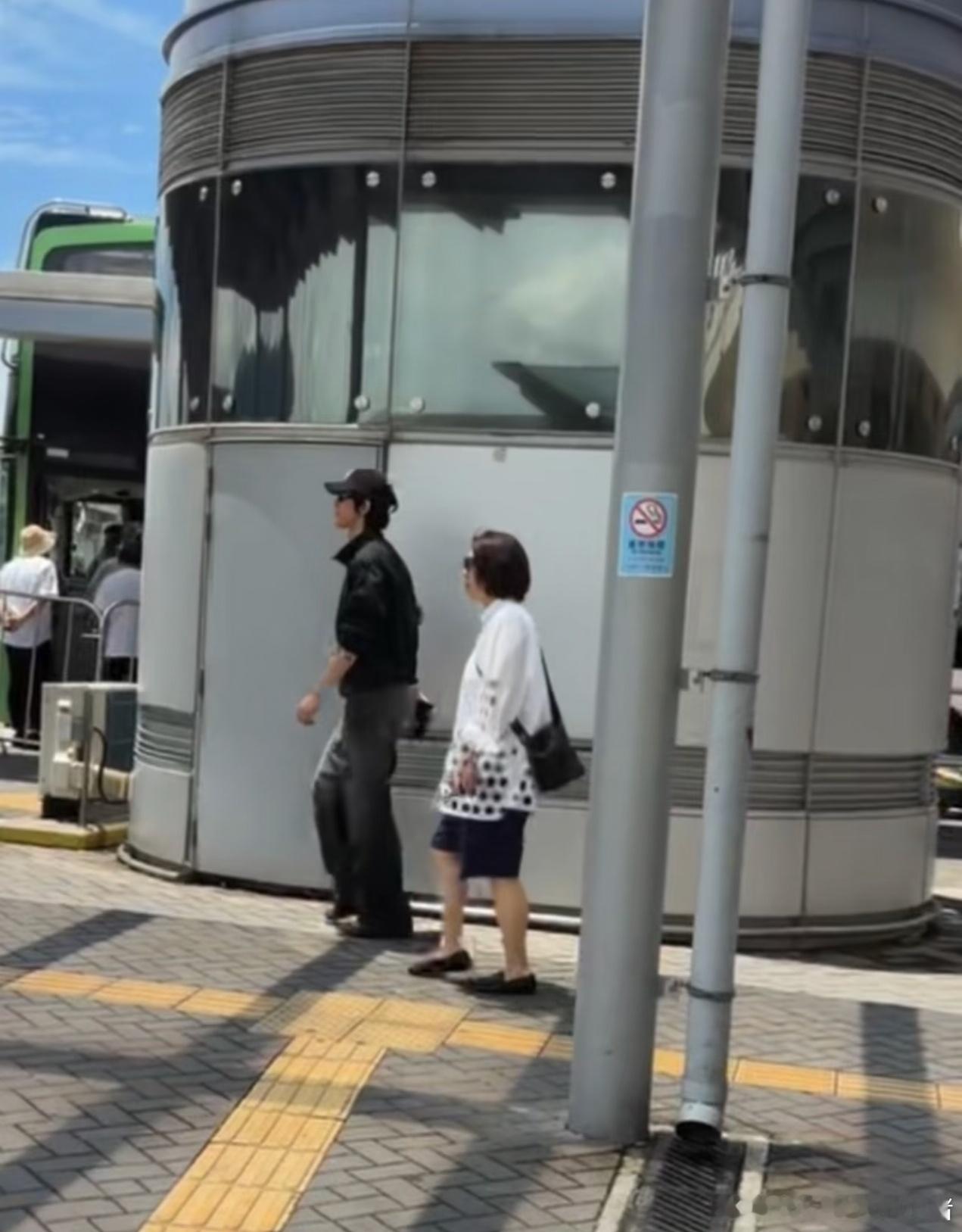 香港演唱会偶遇马柏全，路人说是女娲毕设级别的… 