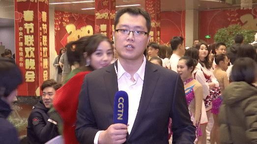 迪丽热巴迪丽热巴 生活就像一面镜子，你笑它也笑，你哭它也哭。选择用积极的心态面对
