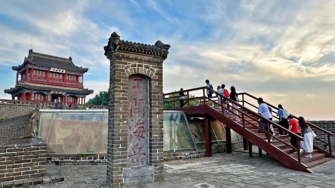 免费！涉及山海关所有国有景区！
山海关景区感恩回馈教师节献礼，凭本人教师资格证均