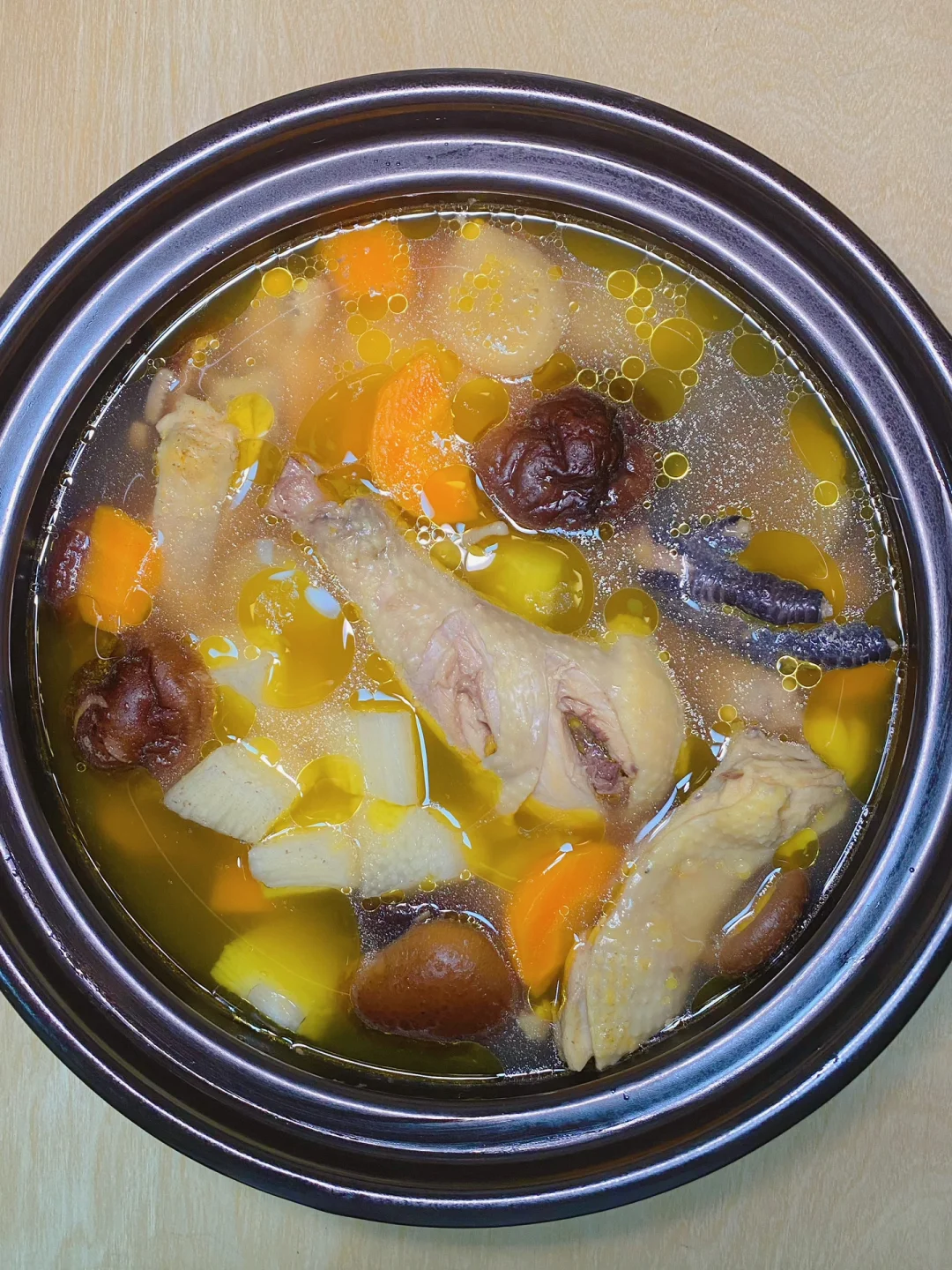 大暑三伏天，赶紧来碗鸡汤解解暑气🔥