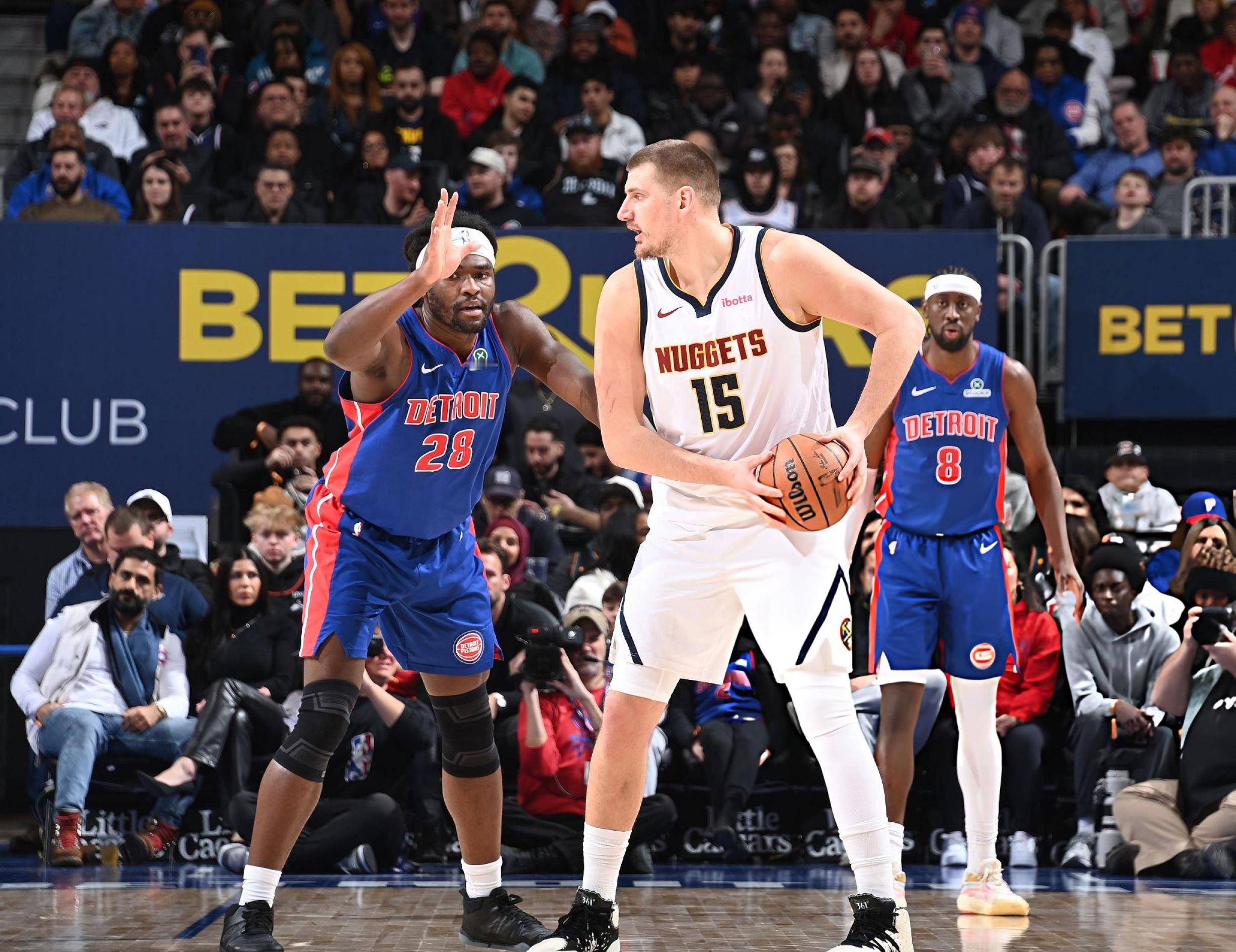 约老师今日上脚的这双 361°Joker 2 High “ACE”有点帅啊！ 