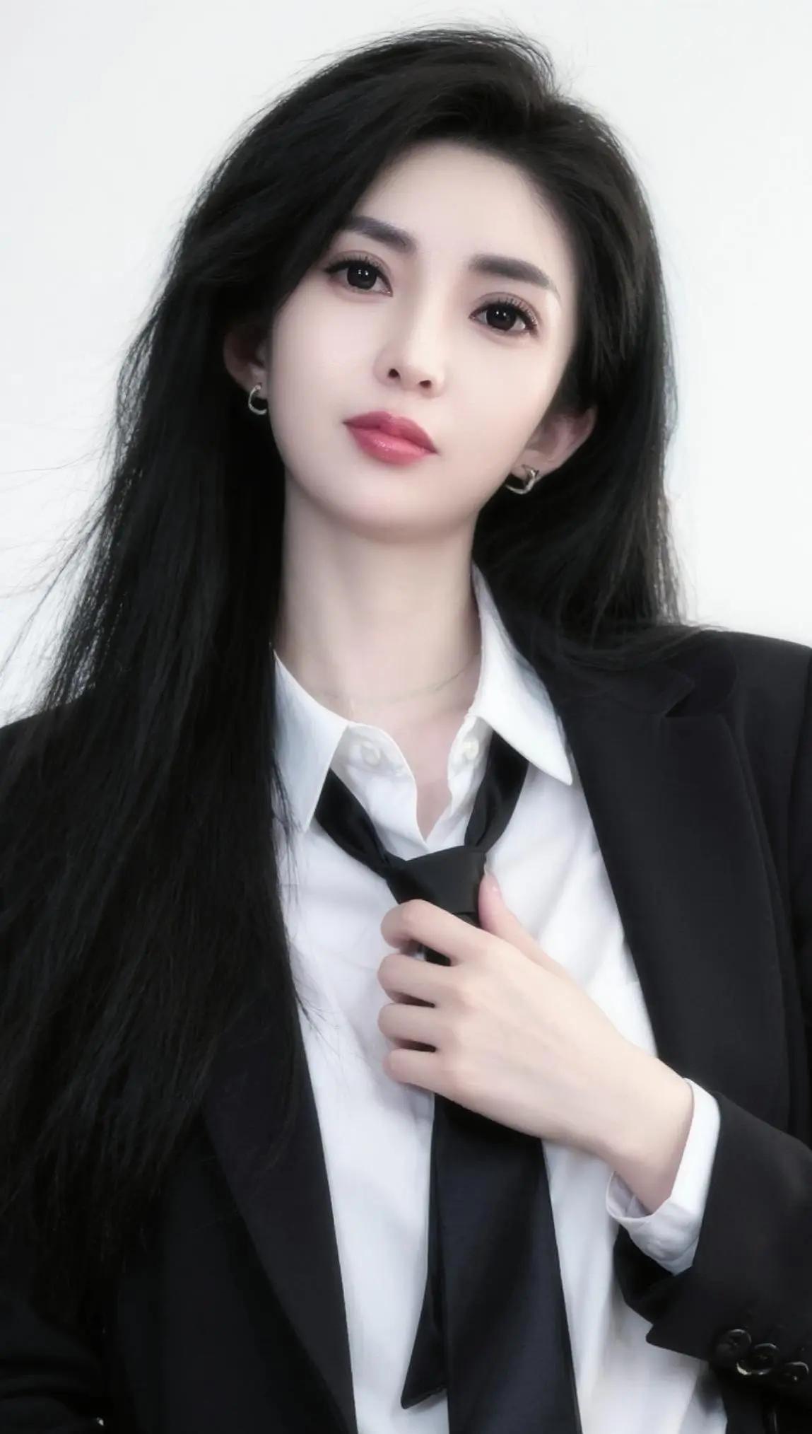 人生如茶，生命是喝茶的过程，生活是喝茶的人或者喝的什么茶