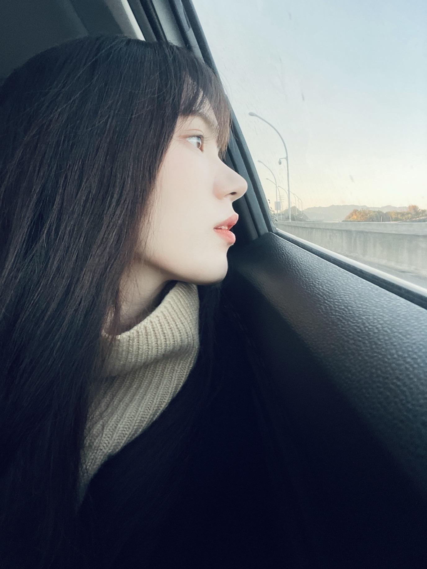 于是我摊开双手允许一切流走
