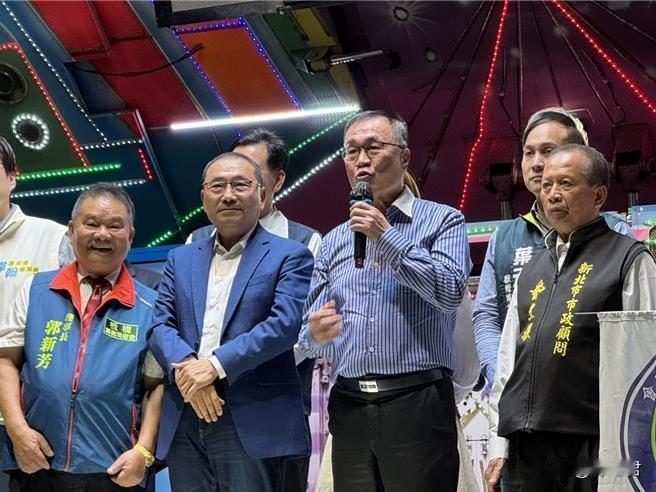 新北市长选举蓝白合，今（28）日下午公佈民调，国民党新北市长参选人李四川将代表蓝