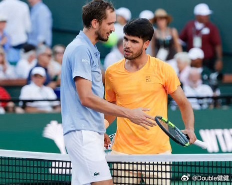 【罗迪克反驳莫拉托格鲁：对选手不尊重 梅德韦杰夫看到会翻白眼🙄】莫拉托格鲁之前