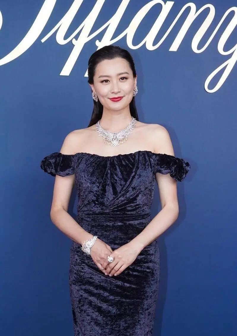 一位离异富婆说的一段话：“如果你是经济独立的女性，无论你嫁给谁，大概率都会离婚的