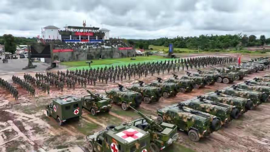 大国无需遮遮掩掩， 在老挝建海外基地是护国必由之路
 
近日，中老班根机场联合保