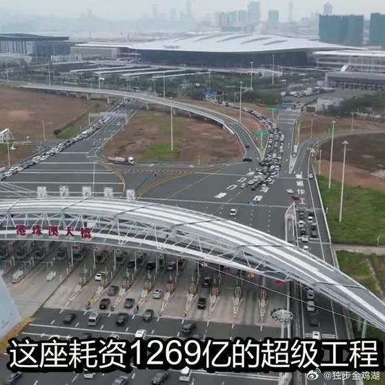 《港珠澳大桥六年从冷清到爆堵，到底发生了什么？》播放量：13万点赞量：1217网
