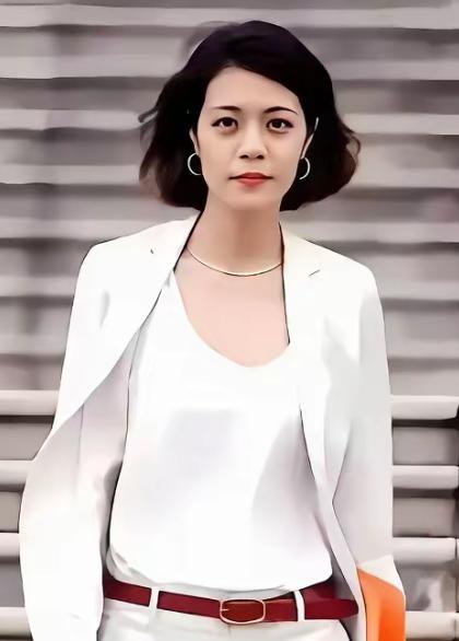 无论70岁还是80岁90岁，世界只给一次旅程。花还想重开，人却难再少年。谁家锅底
