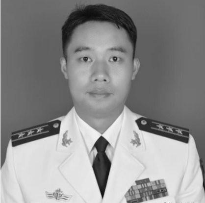 近期，南部战区海军航空兵某部战术指挥长方明，在执行常态化海空飞行训练任务时不幸壮