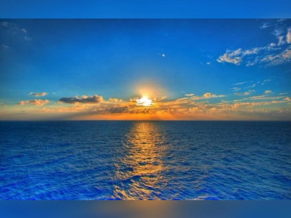 诚邀下联
 下联：海阔天空。

（题图来自网络）