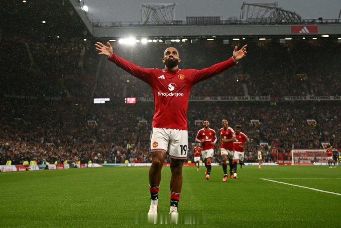 曼联对阵伊普斯维奇有33次射门。他们上次在英超比赛中有更多射门是在2016年10
