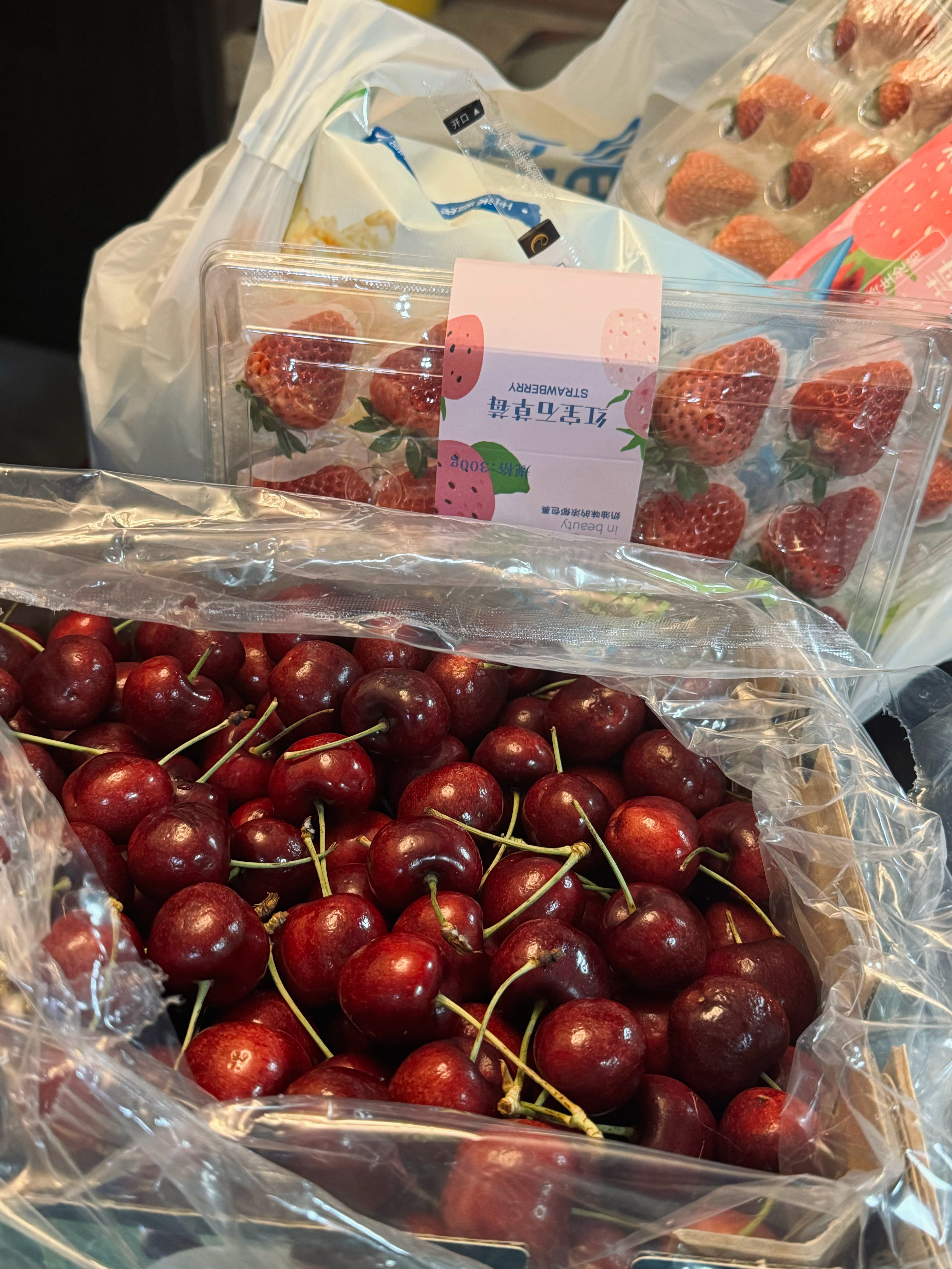 喜欢这个季节，应季的水果我超爱～ 