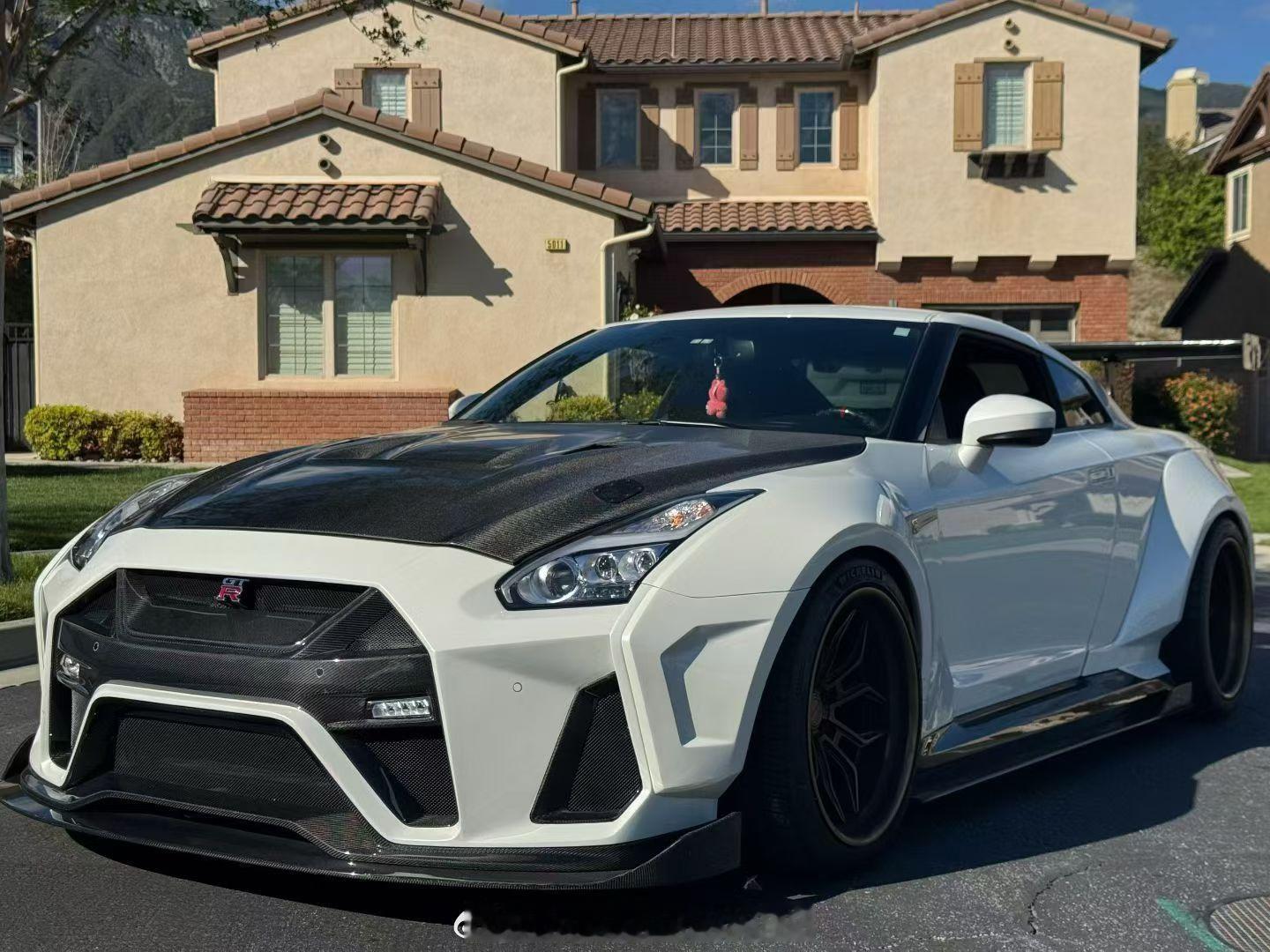 DarwinPRO🇺🇸NISSAN GTR35"Lifetime" WBKD