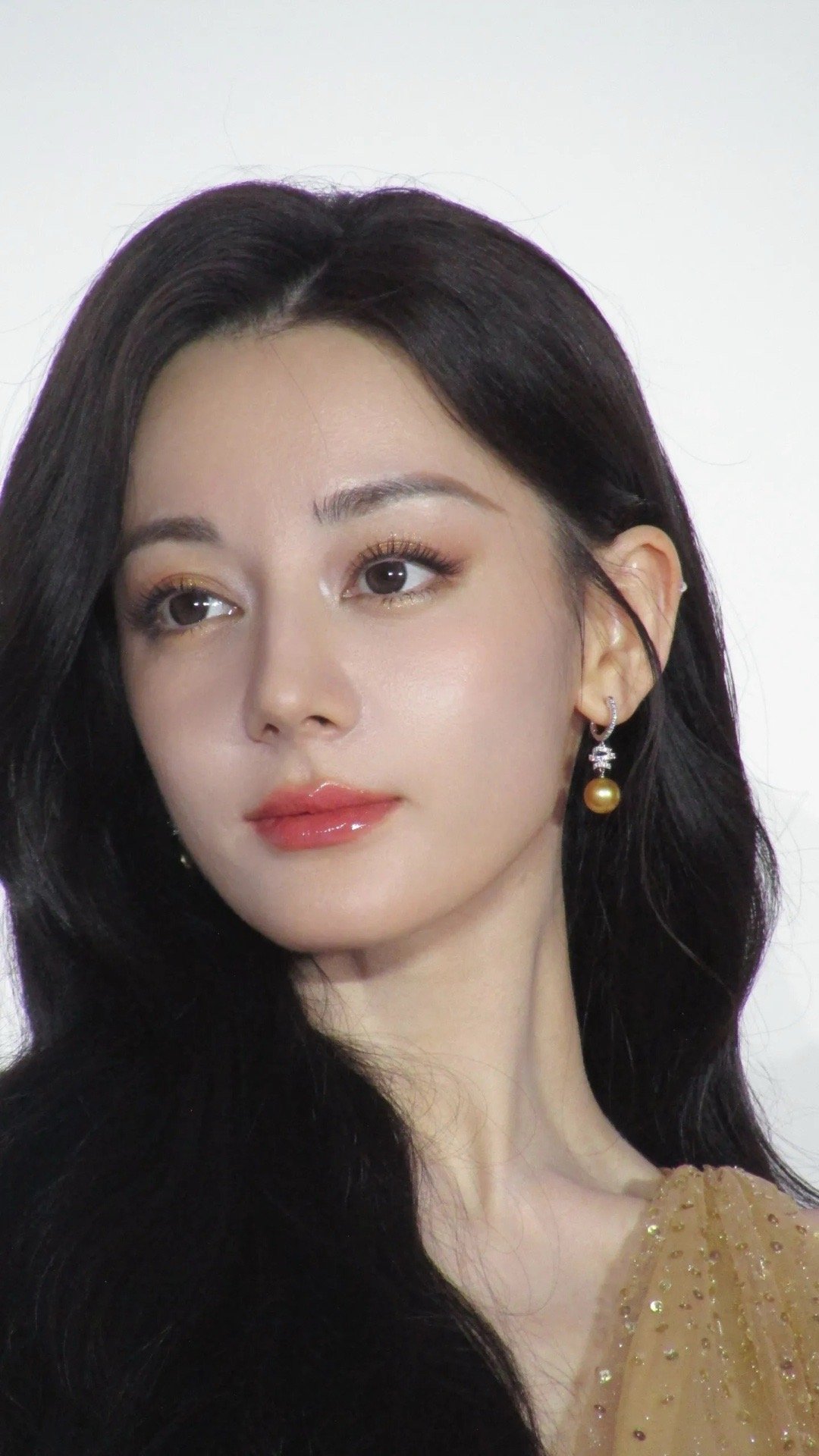 迪丽热巴撕拉片 P图迪丽热巴生图18张 ​​​