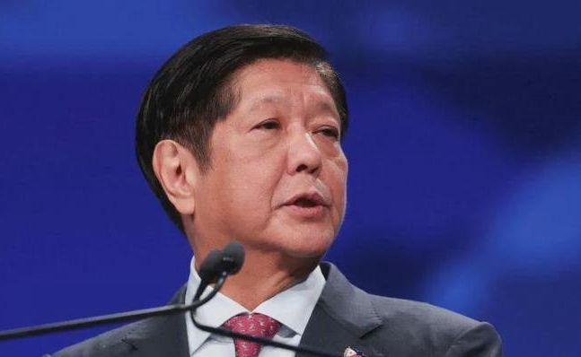 菲律宾干了件全世界没一个国家干过的事，他们直接宣布，进入紧急状态，不是因为战争，