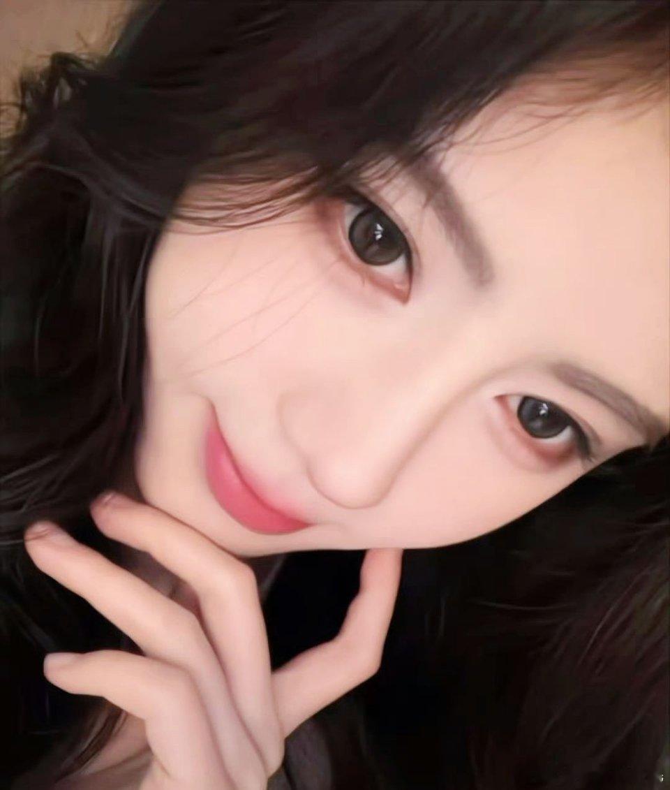 鞠婧祎 鞠婧祎 🍊爱意藏在眼底 尽是想念~鞠婧祎0618生日快乐