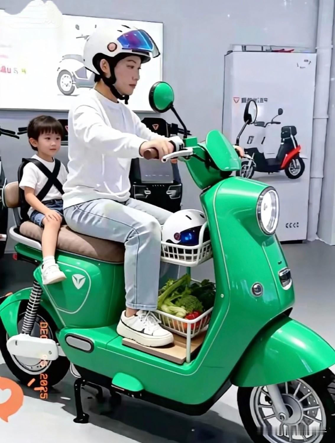 新国标电车实施没几天，
网友五花八门的建议就来了，

有人说：不知道专家有没有考