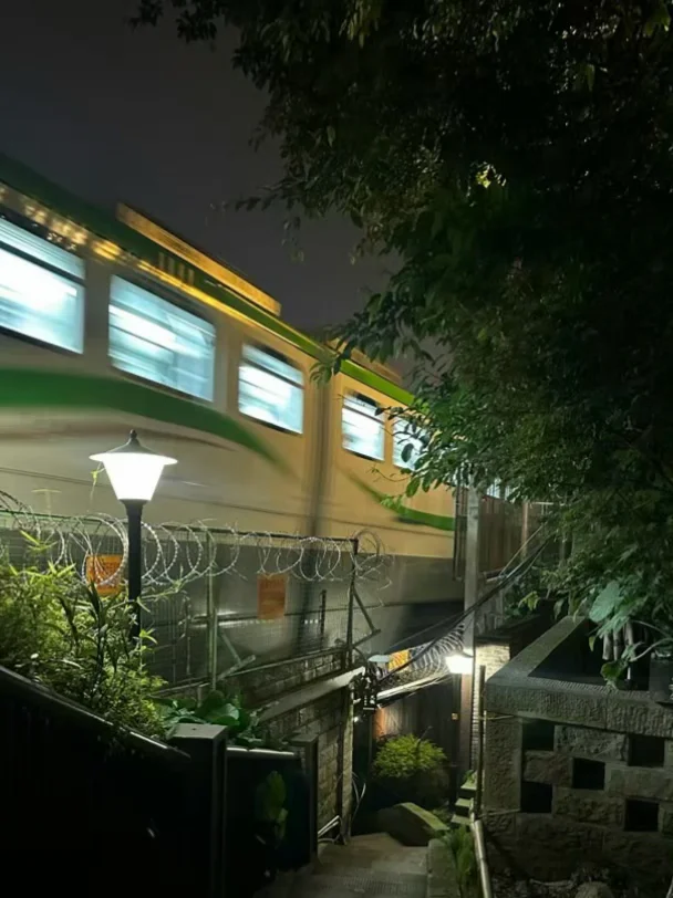 从重庆杨家坪沿着公路走到了北碚汽车站🫨