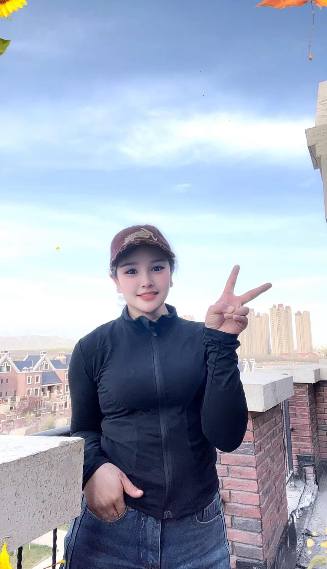 新疆孟丫葫芦岛兴城市 运动运动服女 我的日常运动穿搭 今日份运动穿搭 长袖修身显