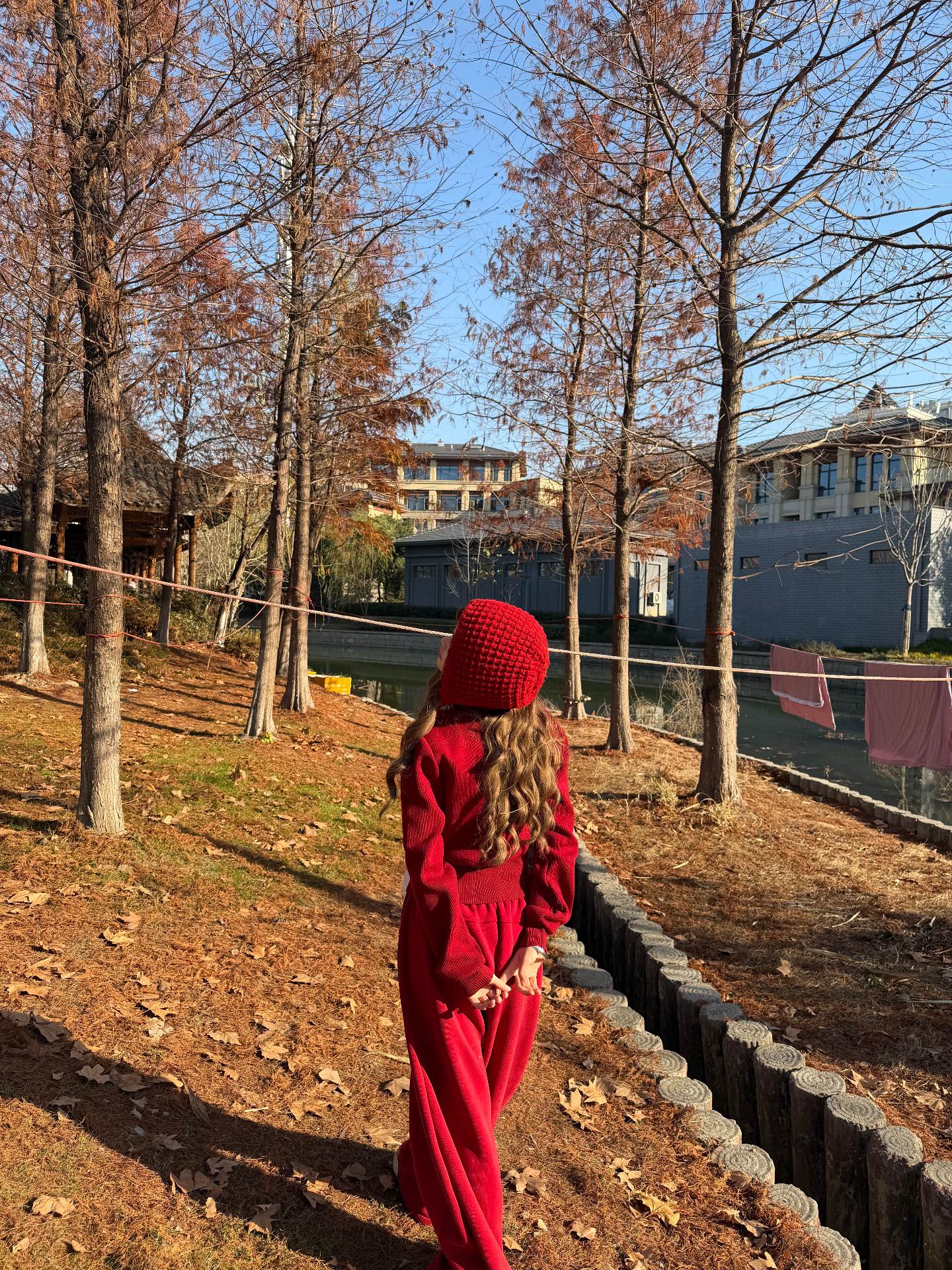 请赐予我迪丽热巴一样迎难而上的勇气。   文案出自网络