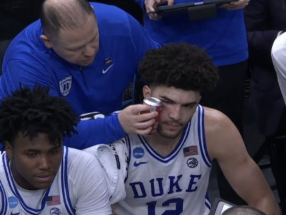 退18.8万元彩礼一家人现状美国球迷吐槽：杜克大学球员身价约123亿美元，却用冰