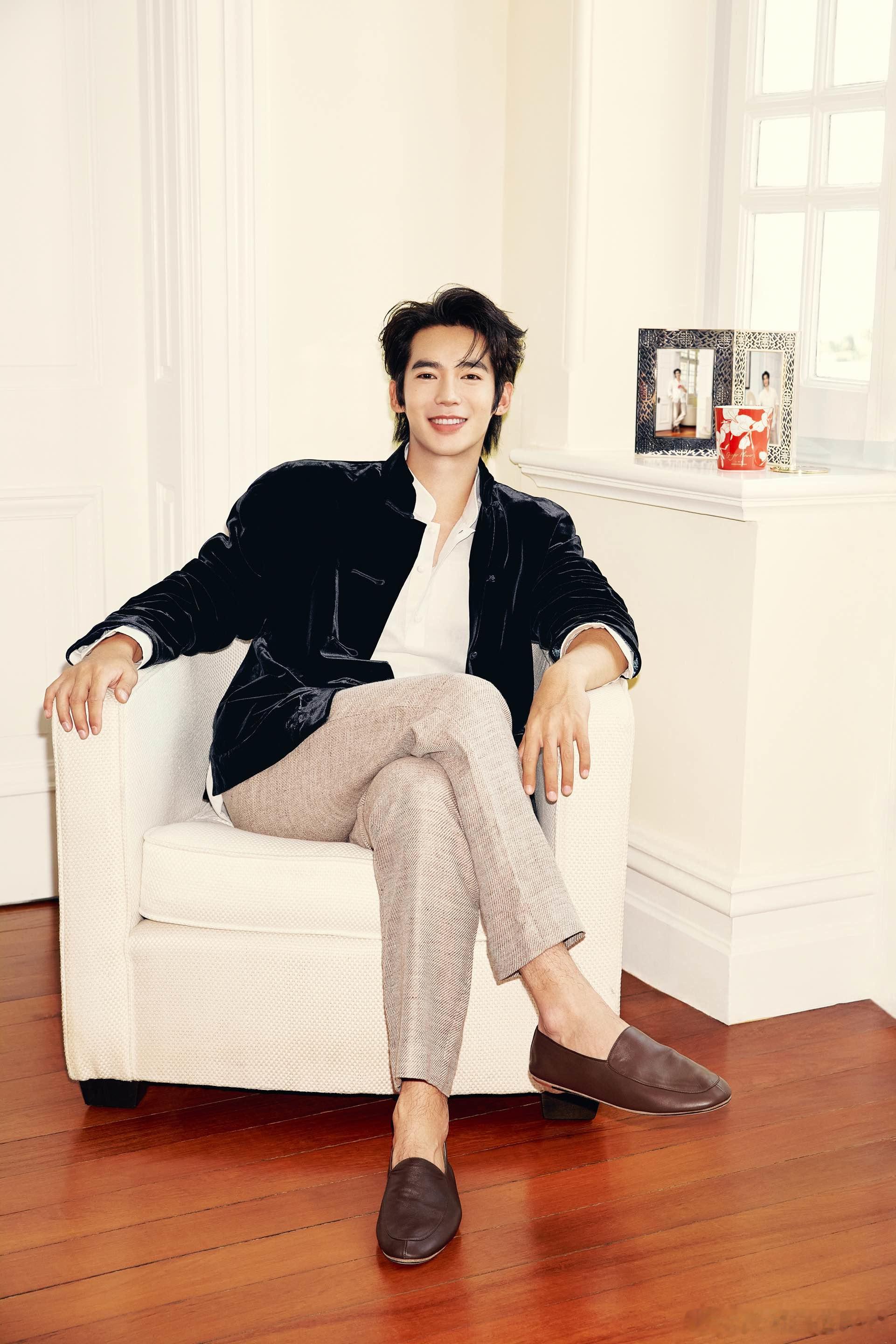 于适上海滩品牌生活方式代言人 嘿！我在星品影响力上邂逅了一个疯狂心动的星品—— 