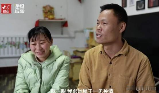 2008年，山东21岁的孔艳为了爱情，半夜翻墙私奔，不幸摔成高位截瘫。她的男友张