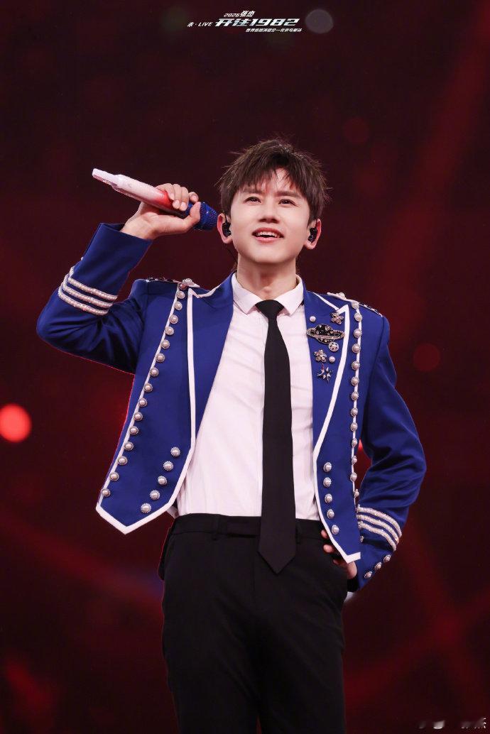 张杰张杰演唱会未live的意义敬业初心不改，歌声永远滚烫，张杰持续解锁鸟巢场次，