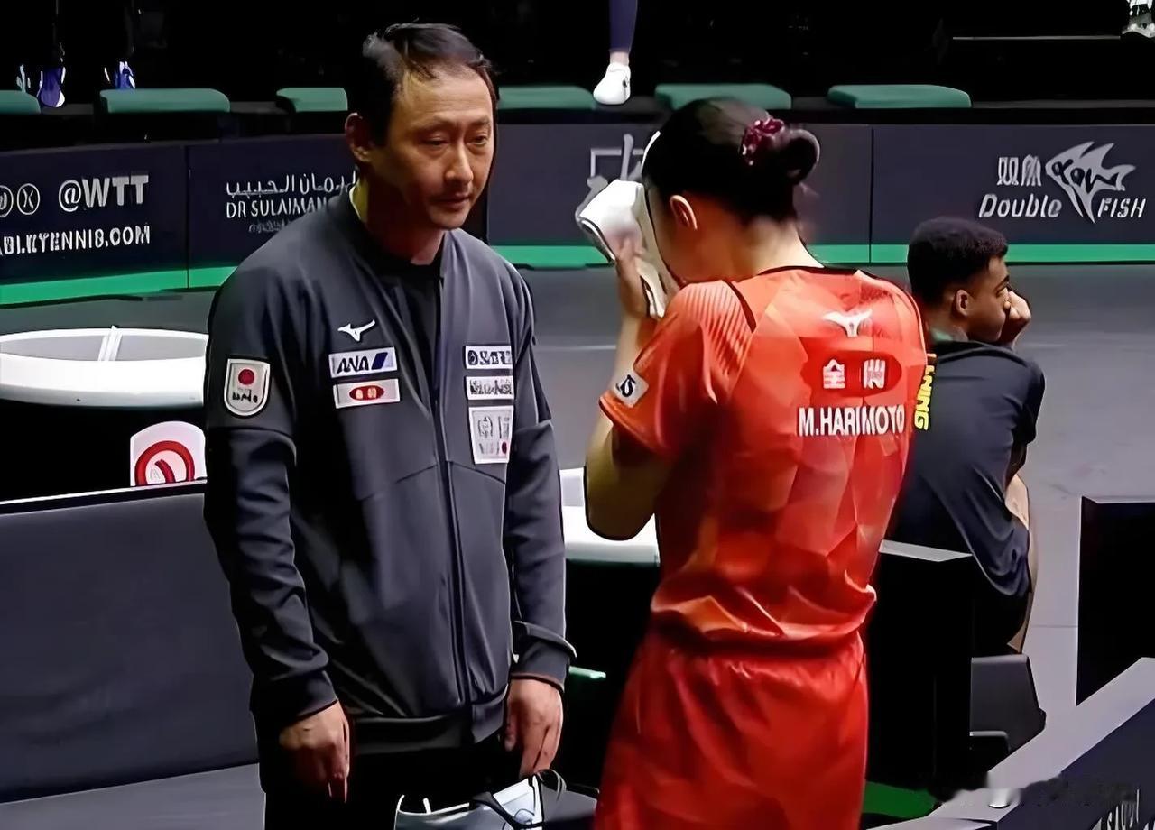 北京大满贯张本美和与她父亲太惨了

哎呀，这北京大满贯的赛场上，张本美和与她父亲