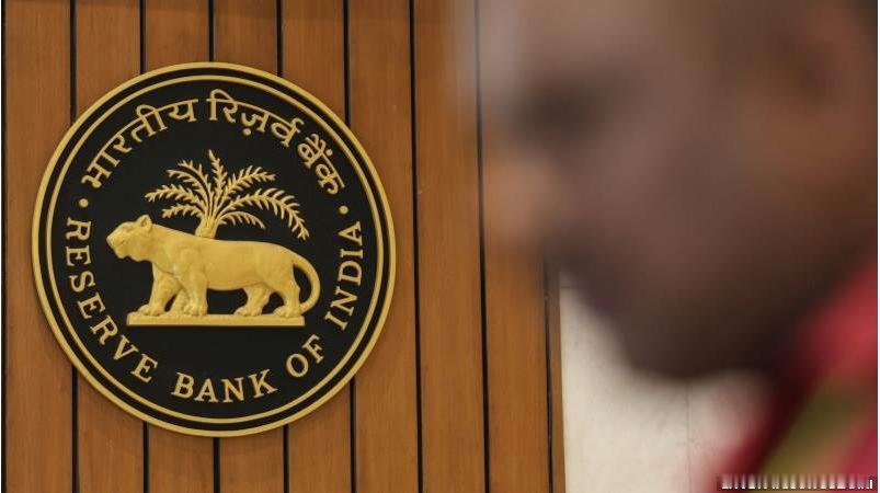 印度央行宣布向银行体系注入320亿美元流动性
印度储备银行（RBI）周二宣布，在