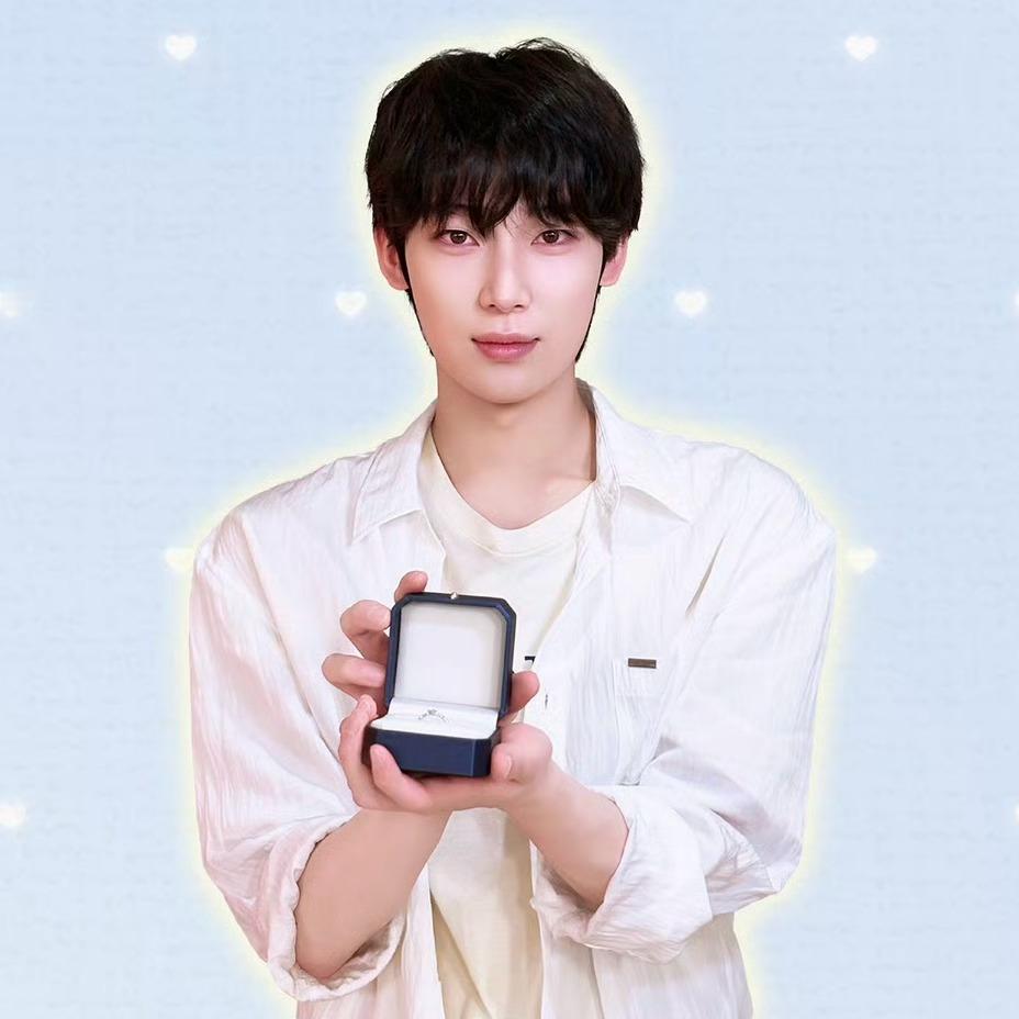 …..🫪戒指大得我差点儿就看清了呢 ​​​