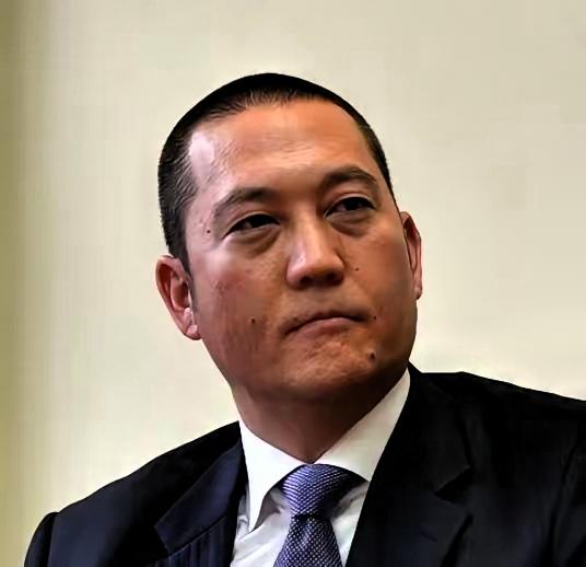 谁能想到，在台湾省桃园市慈湖“悬空”停放了整整51年的两口实木铜棺，竟在4月12