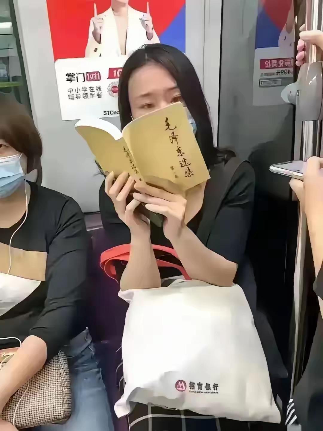 春日生活打卡季看到这一幕，我什么都不想说！只能够默默点个赞！