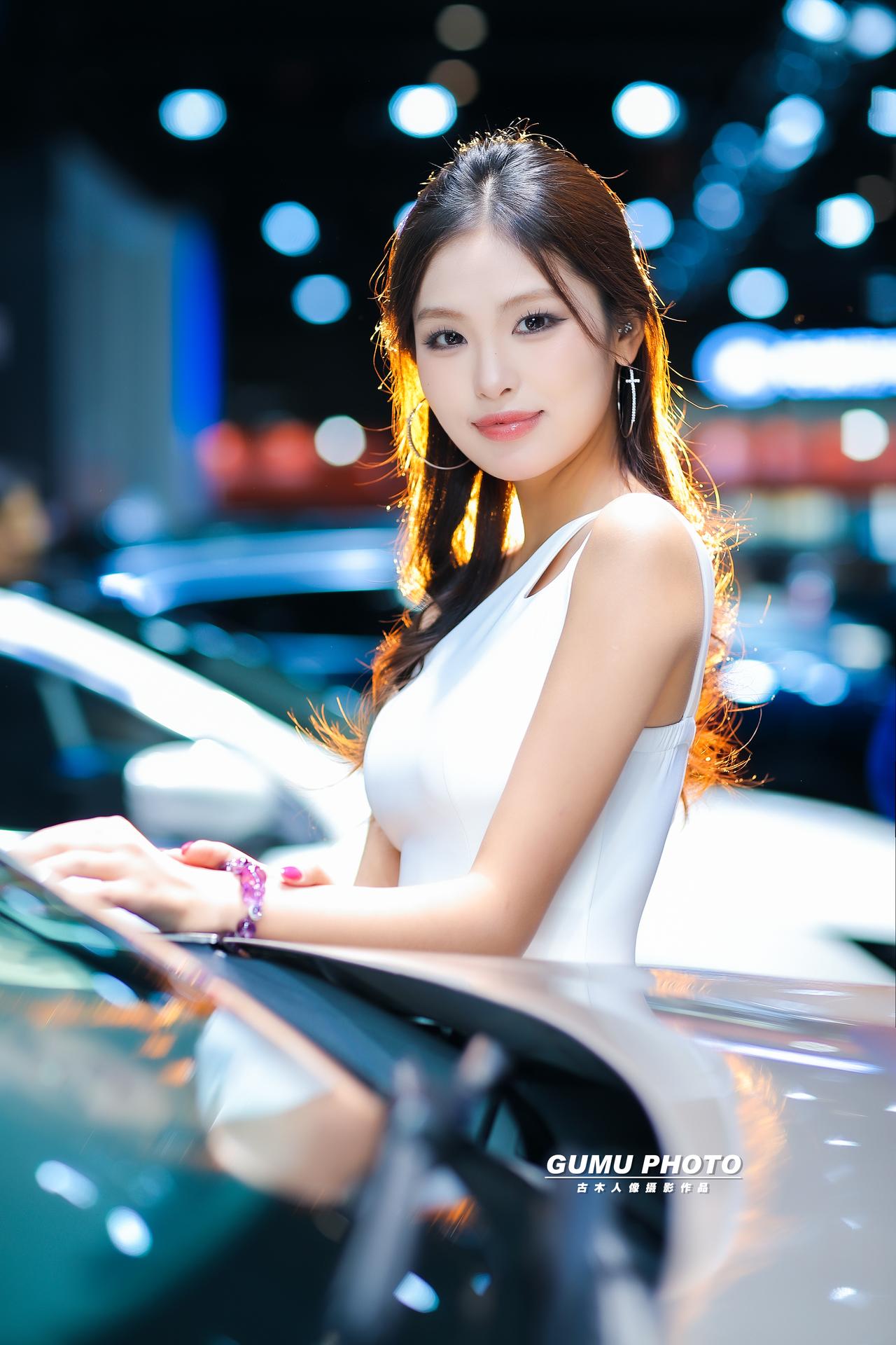 2025成都双十二车展东风日产展台模特小姐姐